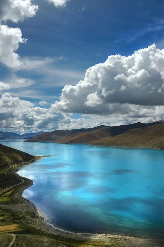 Yamdrok Tso, China