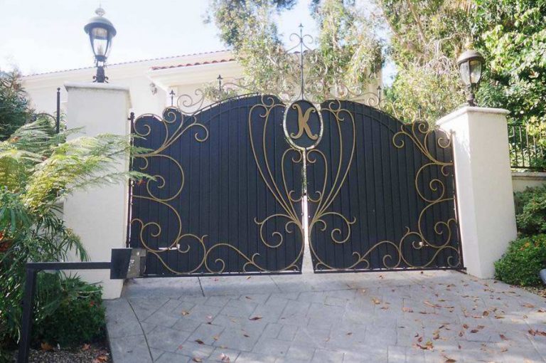 15 of Our Favorite And Unique Gate Design – Fantastic Viewpoint